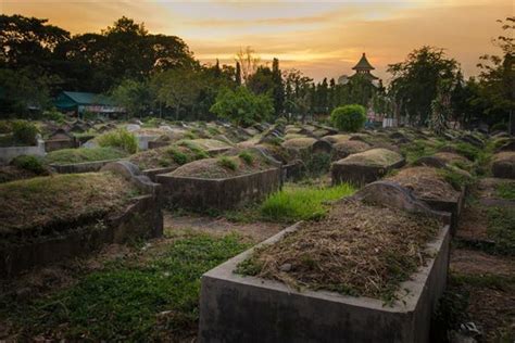 夢到去墓地|周公解夢